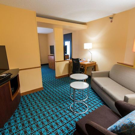 Fairfield By Marriott Chesapeake Hotel Exterior photo
