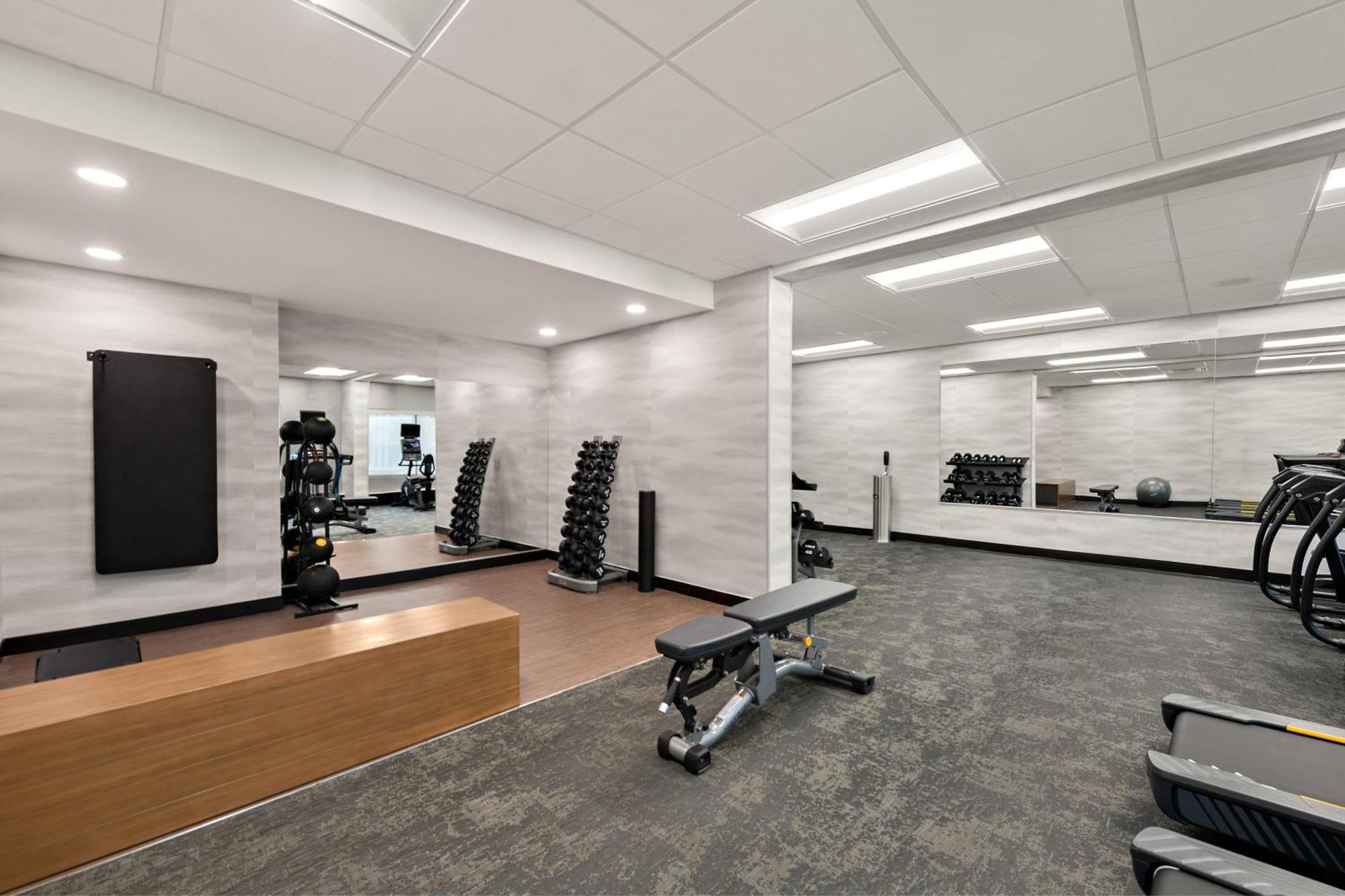 Fairfield By Marriott Chesapeake Hotel Exterior photo