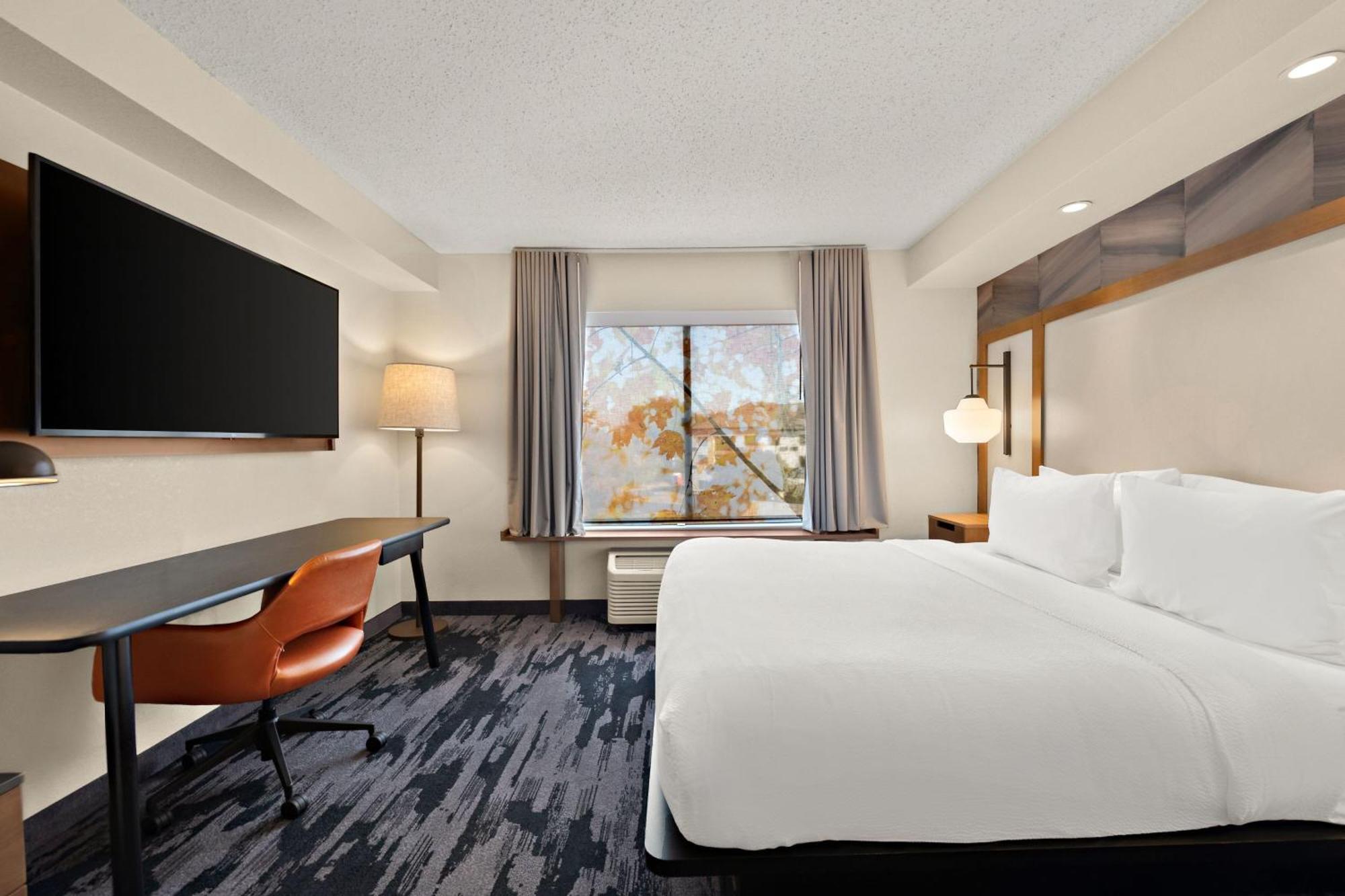 Fairfield By Marriott Chesapeake Hotel Exterior photo