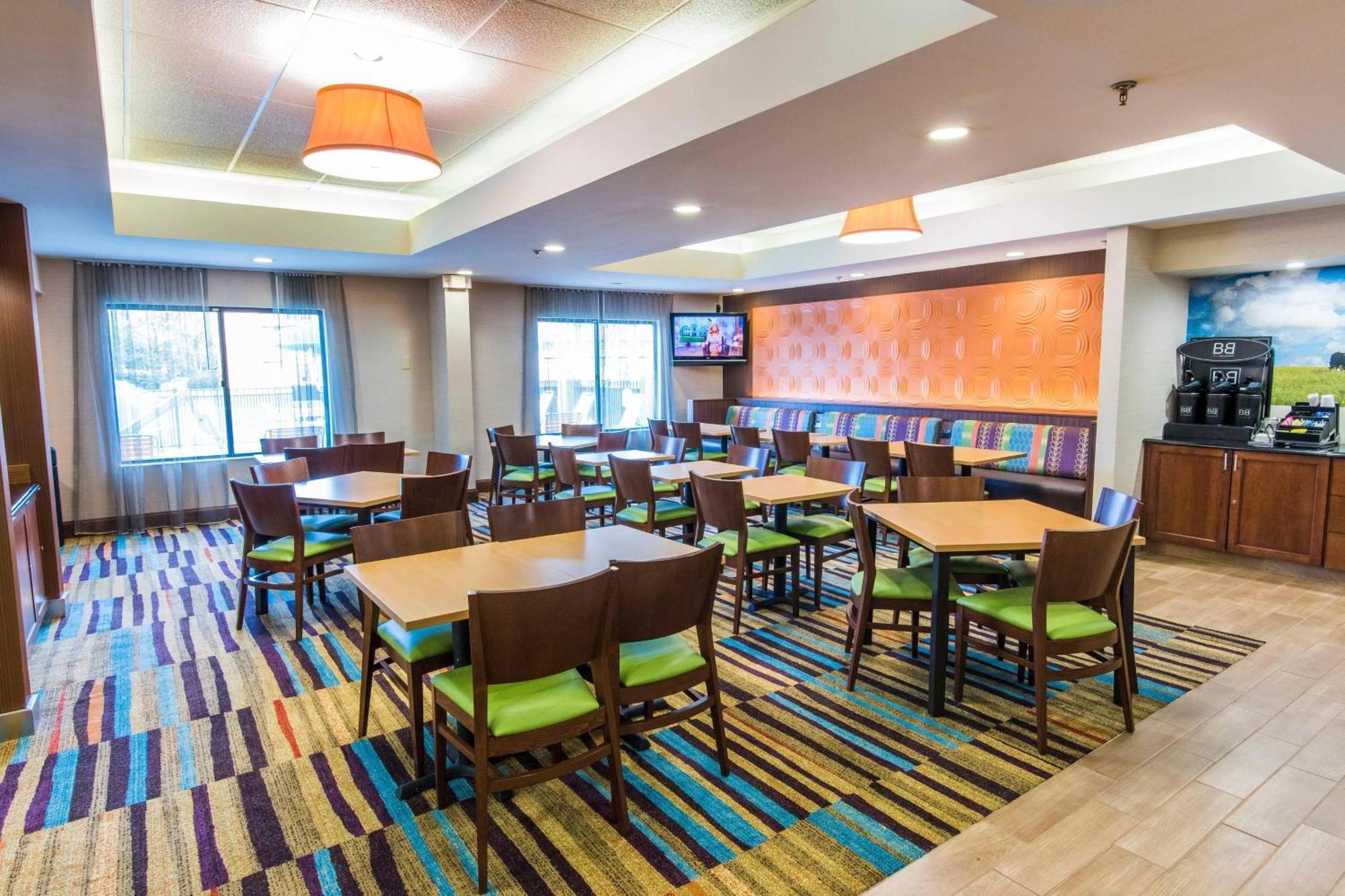 Fairfield By Marriott Chesapeake Hotel Exterior photo