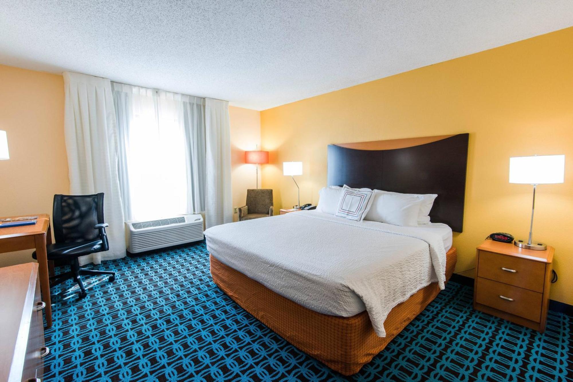 Fairfield By Marriott Chesapeake Hotel Exterior photo